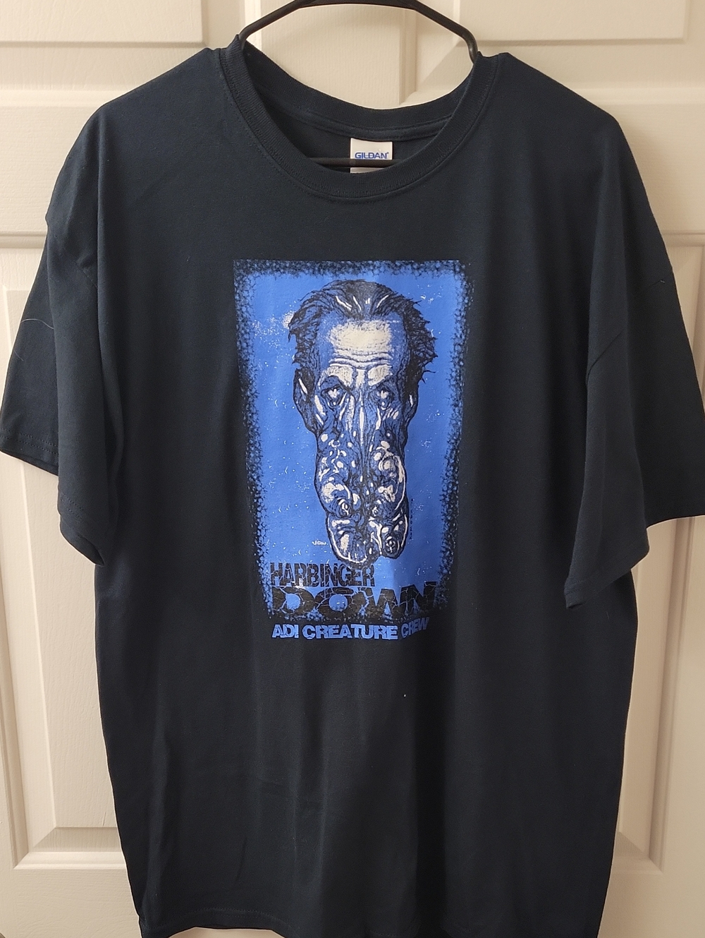 Gildan brand t-shirt featuring promotional artwork for the 2015 horror film Harb